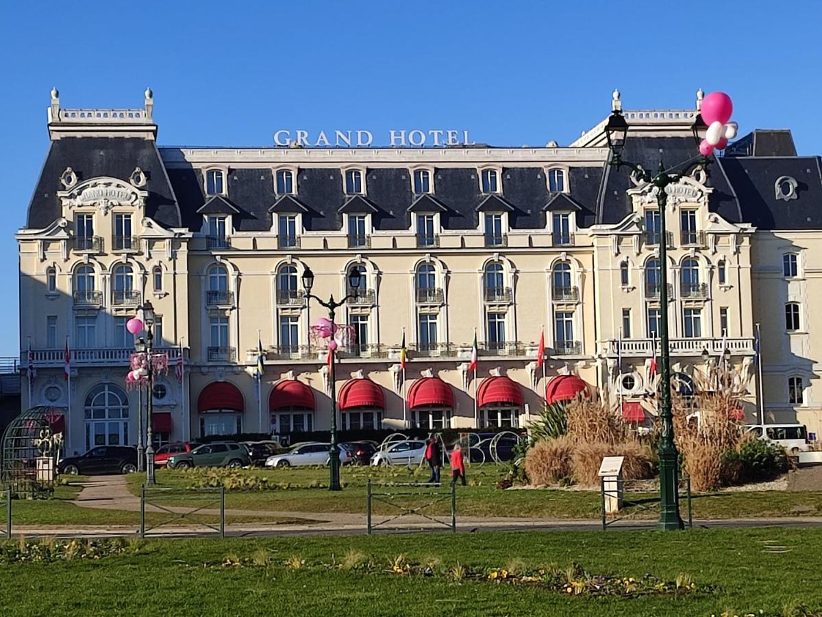 Un Nid D ' Amour Apartamento Cabourg Exterior foto